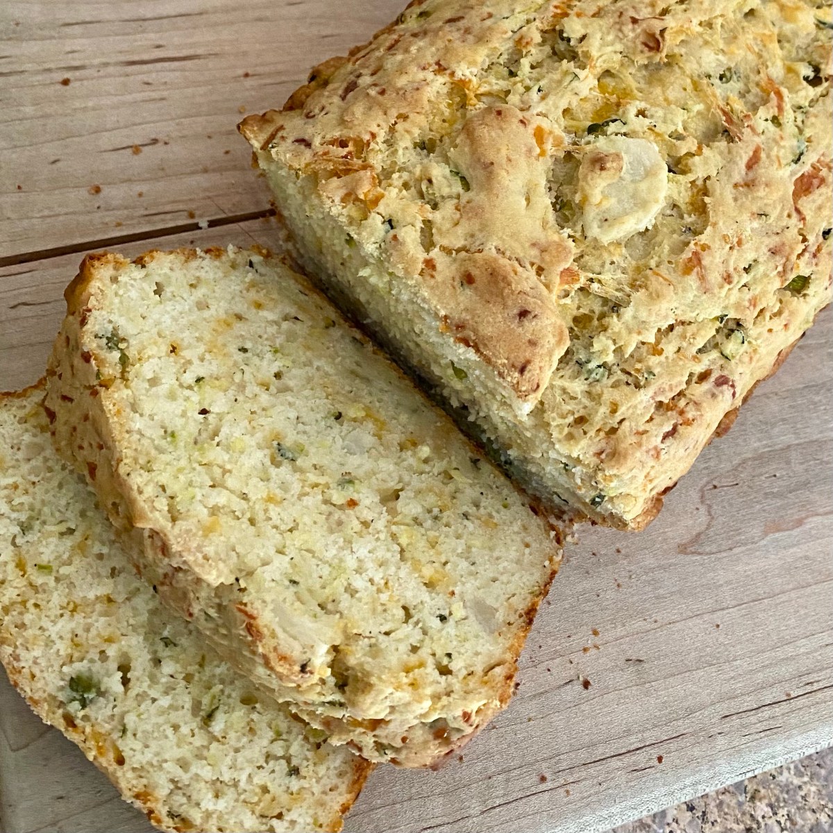 Zucchini Cheddar Beer&nbsp;Bread